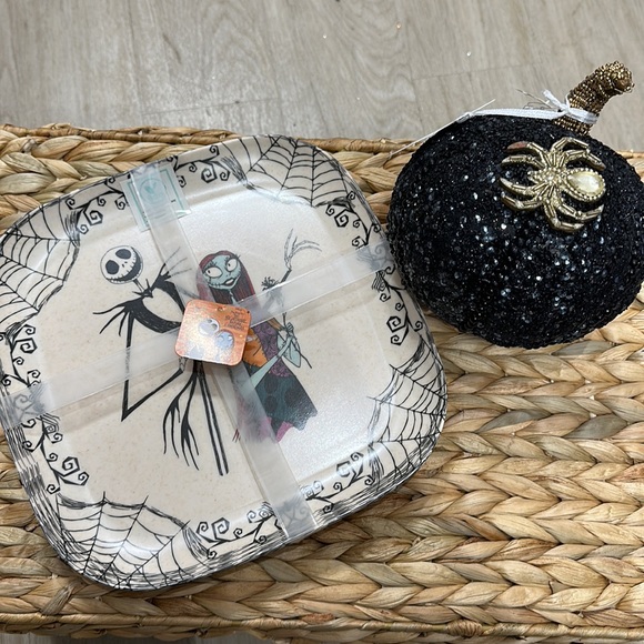 Nightmare Before Christmas plates - Picture 3 of 5